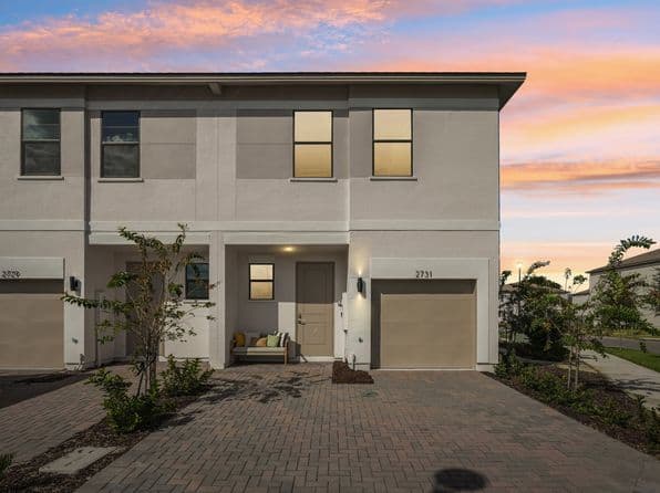 Havens at Hickory Tree | Townhome Apartments housing exterior