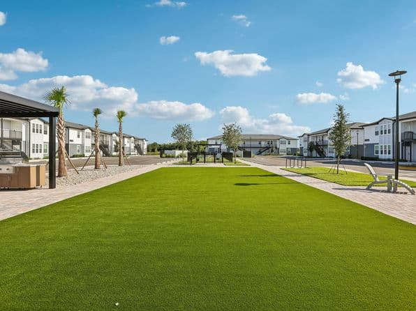 Venture Apartments photo