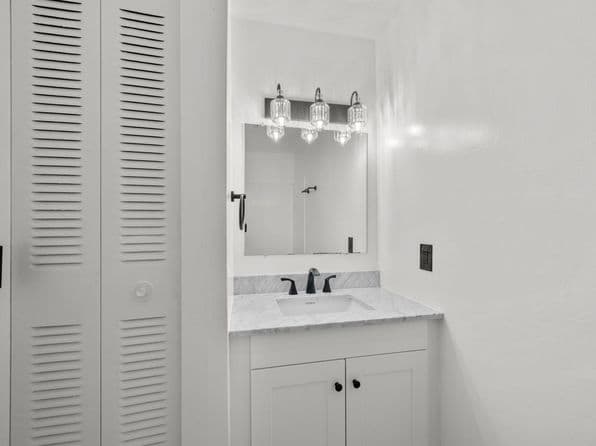 Canterbury Place Apartments photo