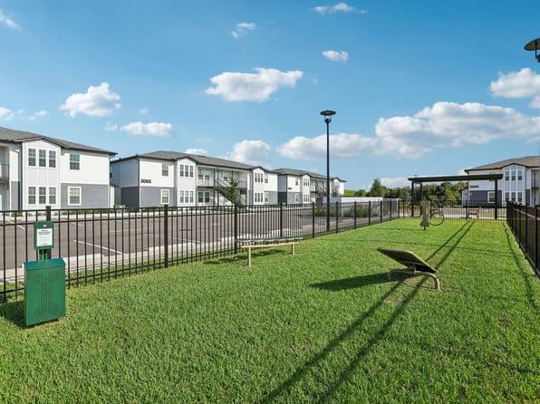 Venture Apartments photo