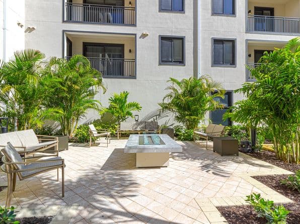 Bimini Square Apartments photo