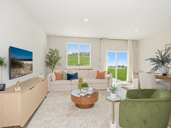 Coral Palms at Oakleaf photo