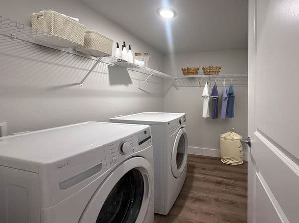 Bimini Square Apartments photo