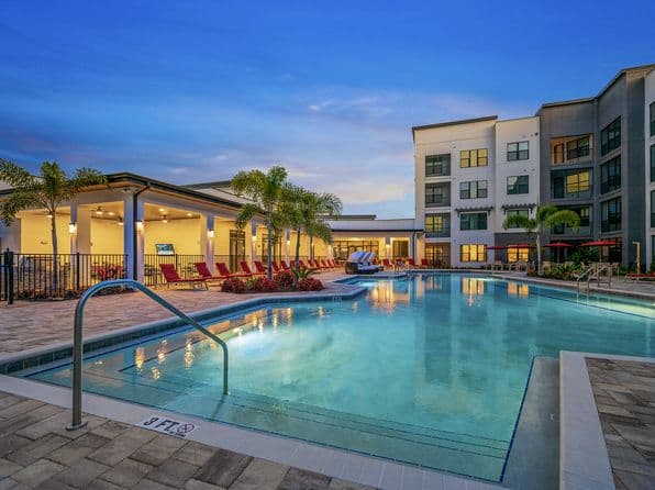 The Pointe at Lakewood Ranch - 55+ Active Adult Apartment Homes housing exterior