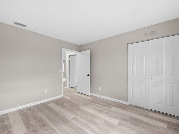 Canterbury Place Apartments photo