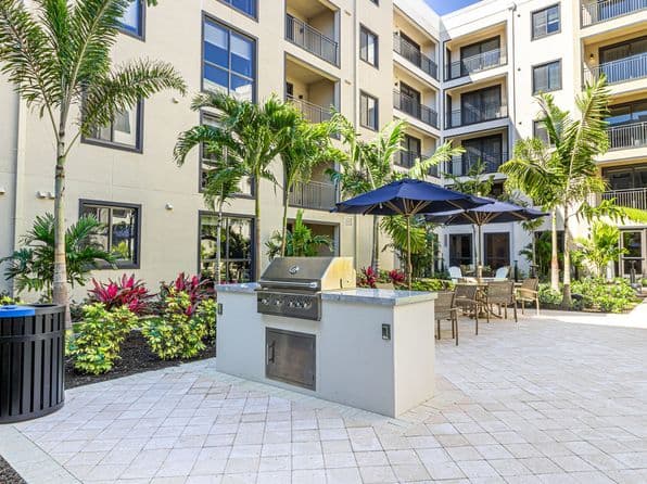 Bimini Square Apartments photo